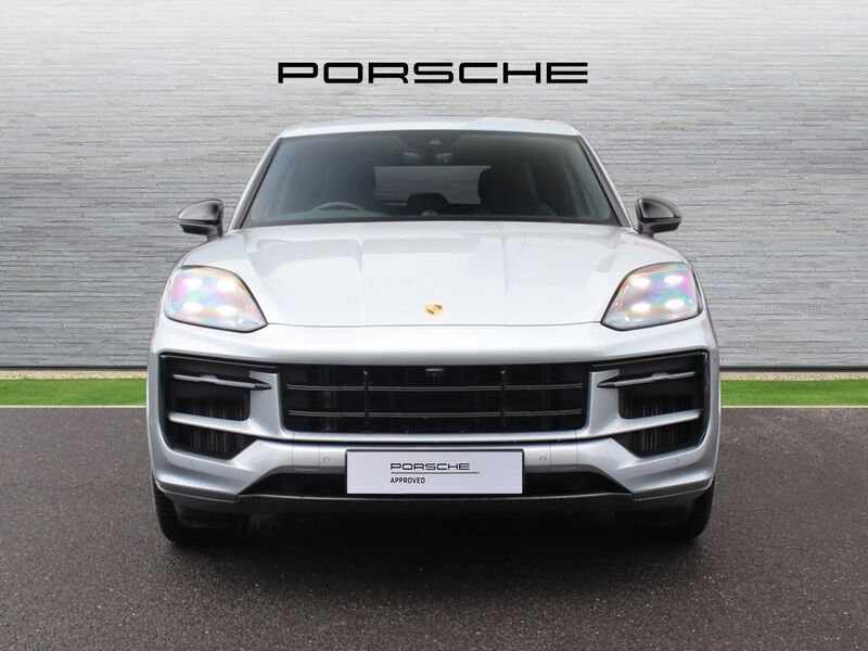 More views of Porsche Cayenne