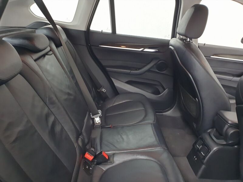 More views of BMW X1