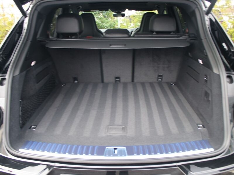 More views of Porsche Cayenne