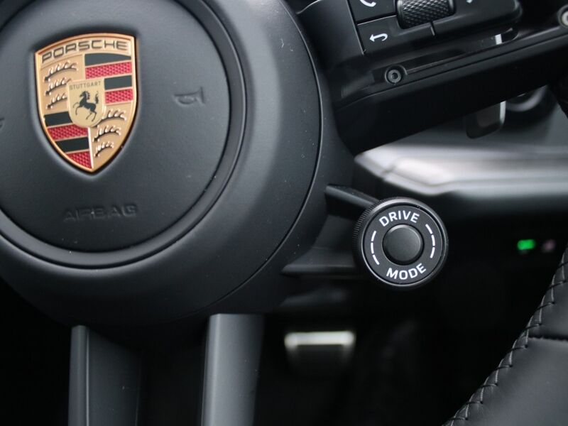 More views of Porsche Cayenne