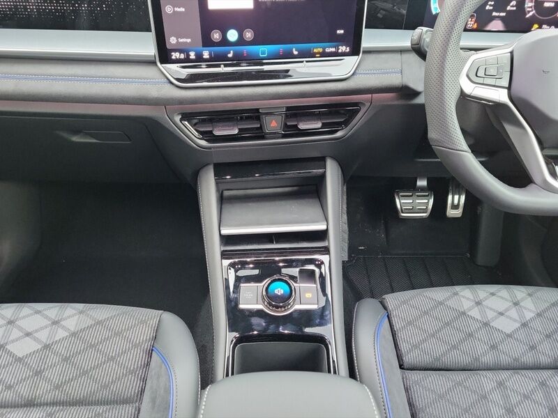 More views of Volkswagen Tayron