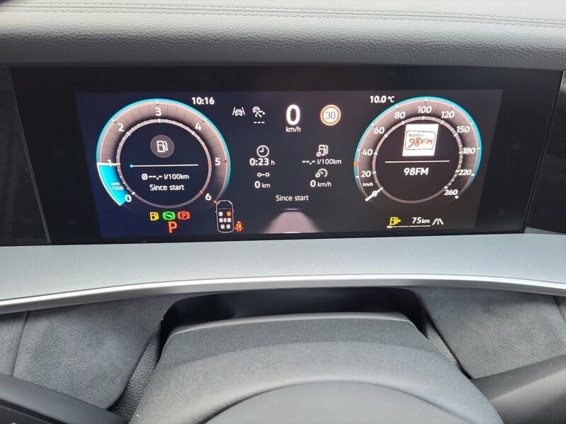 More views of Volkswagen Tayron