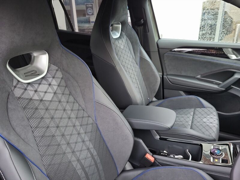 More views of Volkswagen Tayron