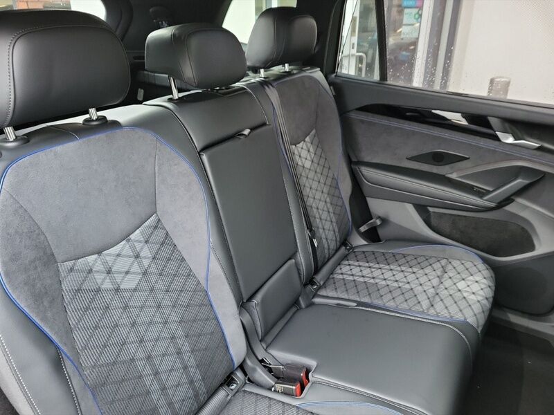 More views of Volkswagen Tayron