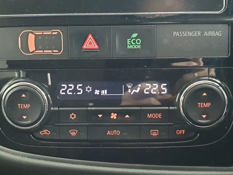 More views of Mitsubishi Outlander