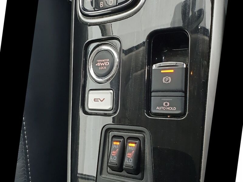 More views of Mitsubishi Outlander