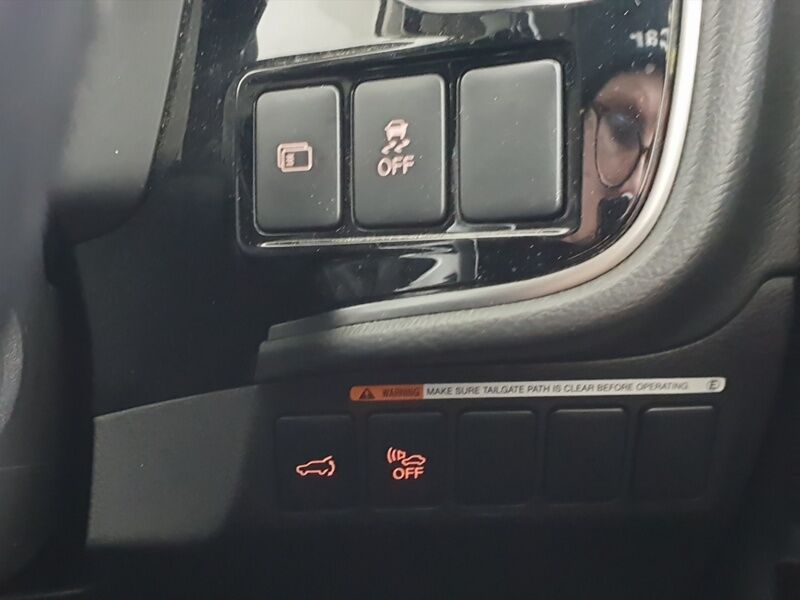 More views of Mitsubishi Outlander