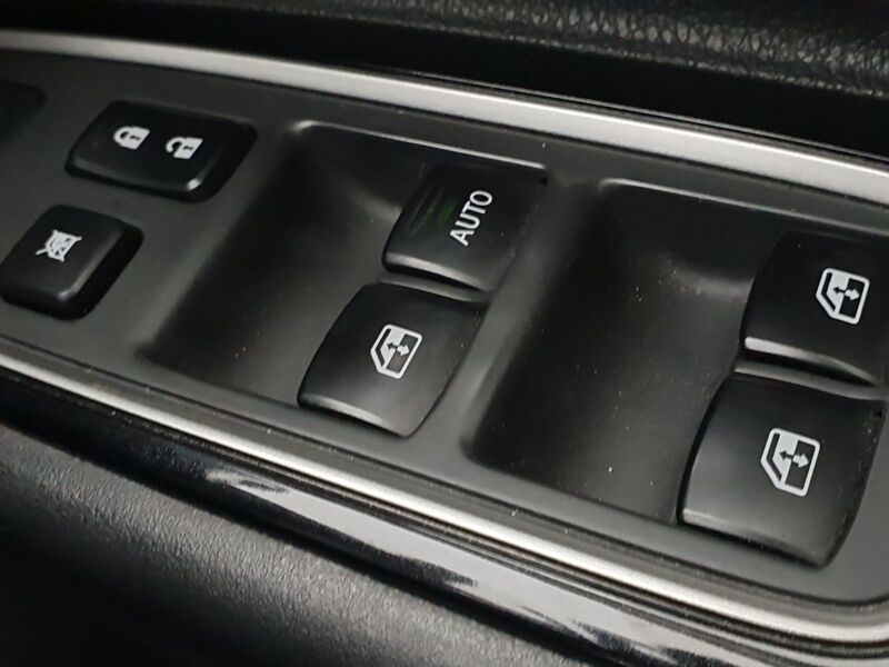 More views of Mitsubishi Outlander