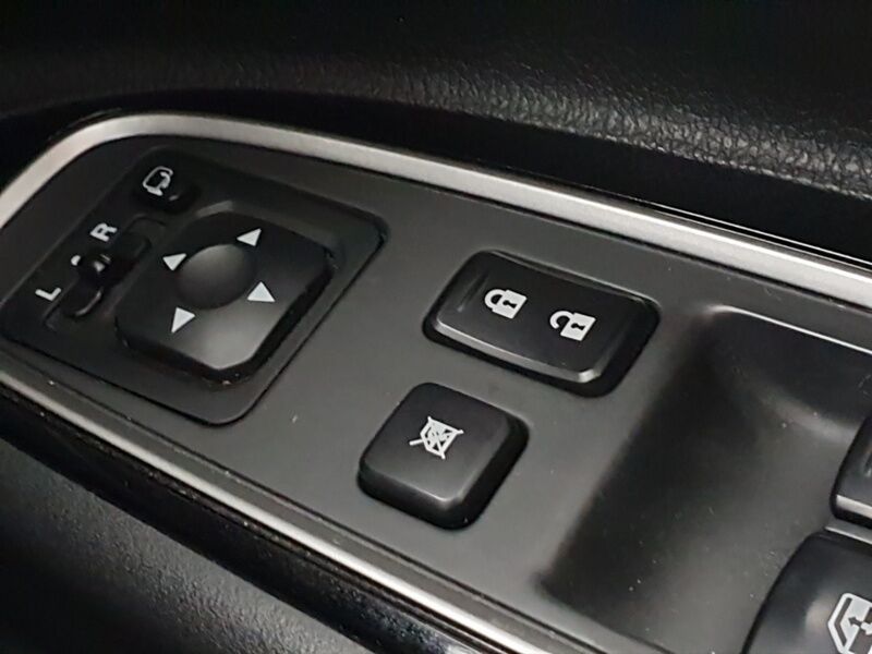 More views of Mitsubishi Outlander