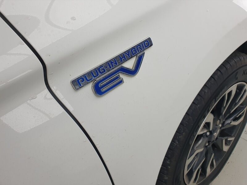 More views of Mitsubishi Outlander