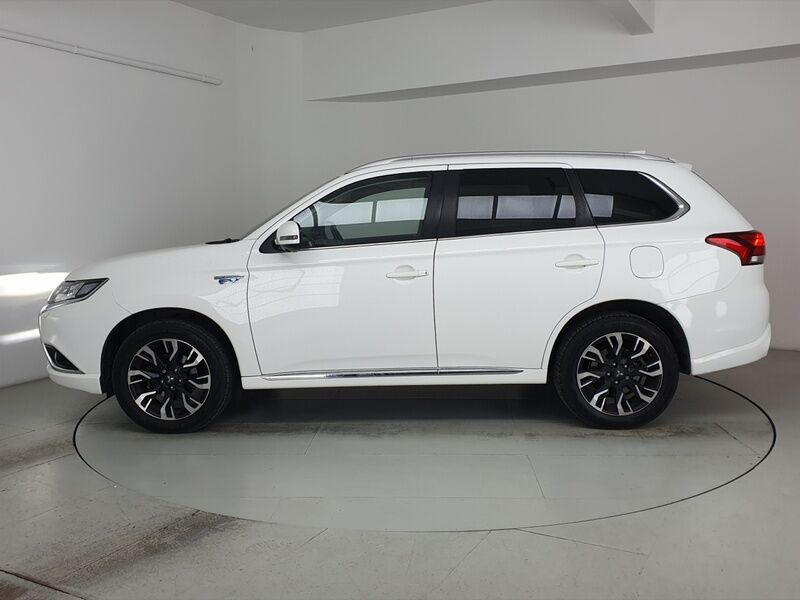 More views of Mitsubishi Outlander