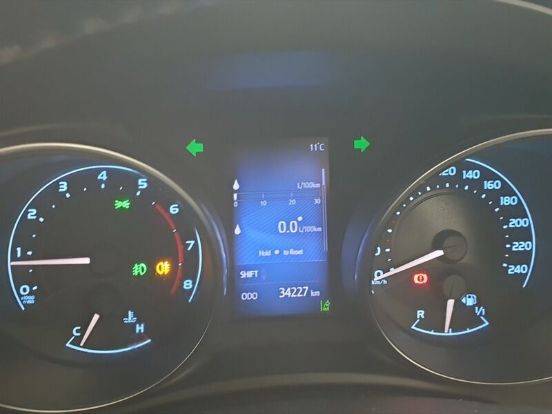 More views of Toyota Auris