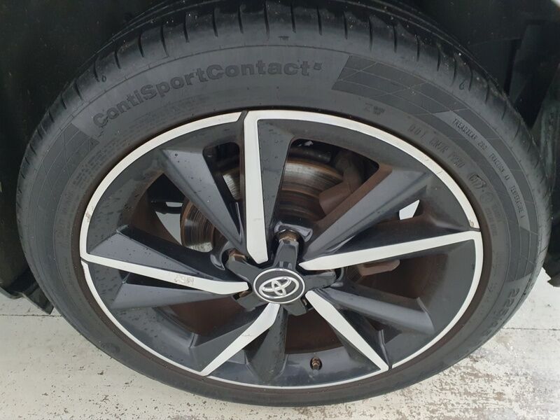 More views of Toyota Auris