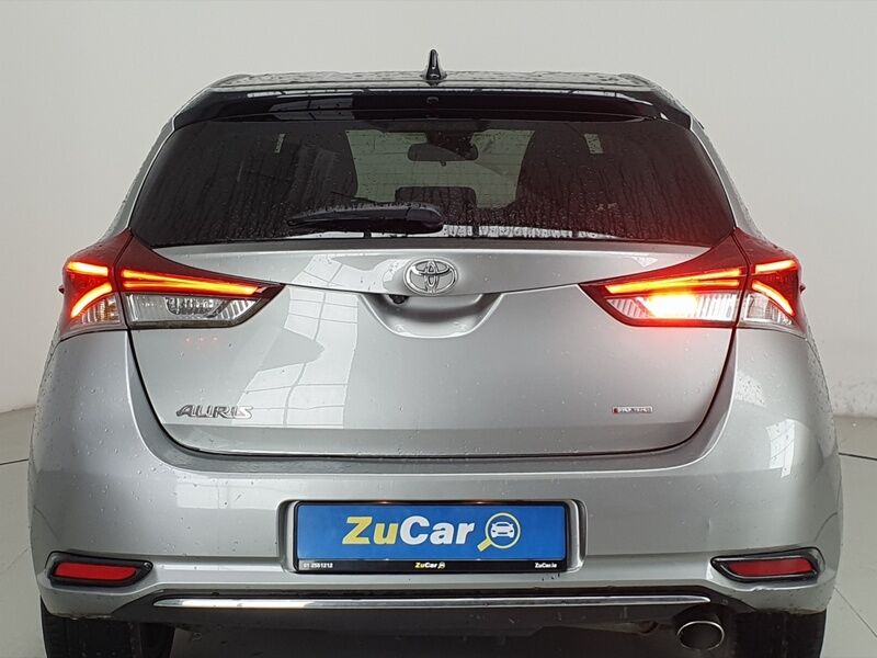 More views of Toyota Auris