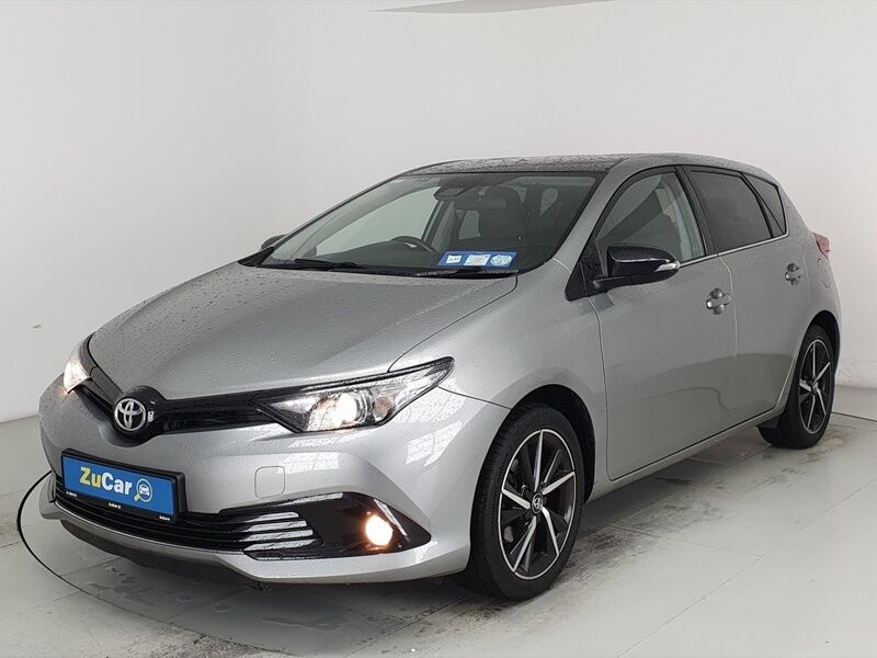 More views of Toyota Auris