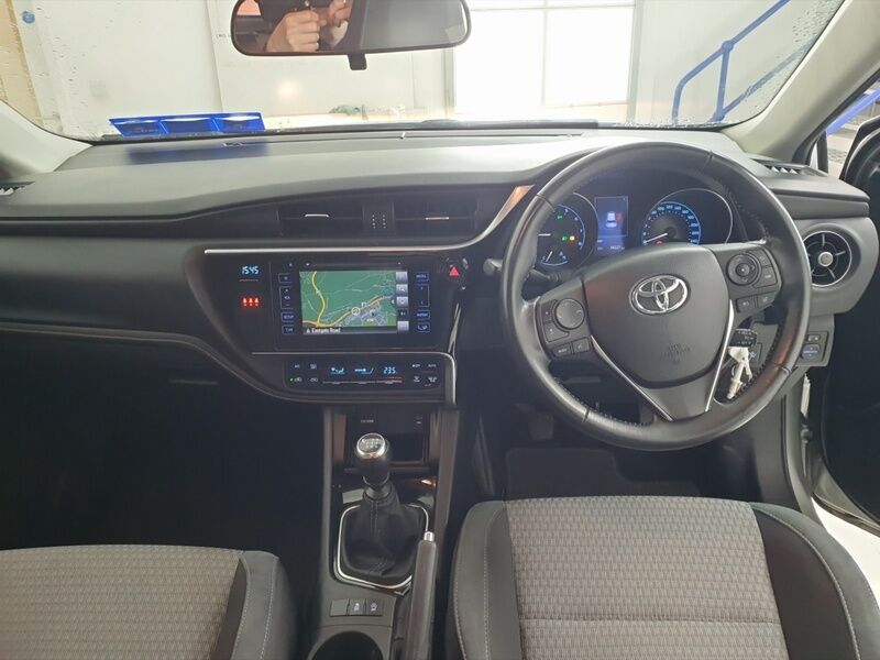 More views of Toyota Auris