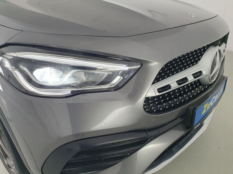 More views of Mercedes-Benz GLA