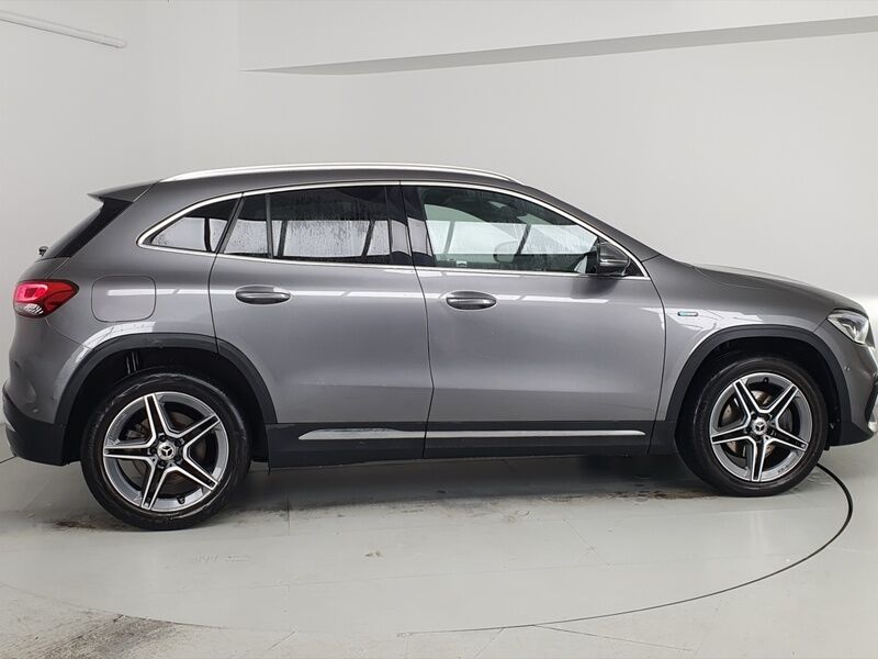 More views of Mercedes-Benz GLA