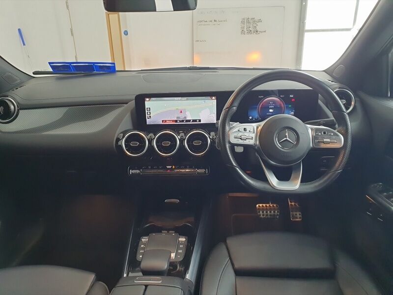 More views of Mercedes-Benz GLA