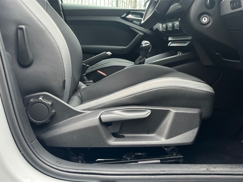 More views of Audi A1