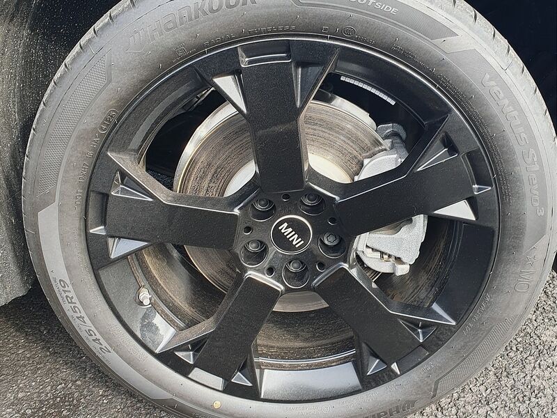 More views of Mini Countryman