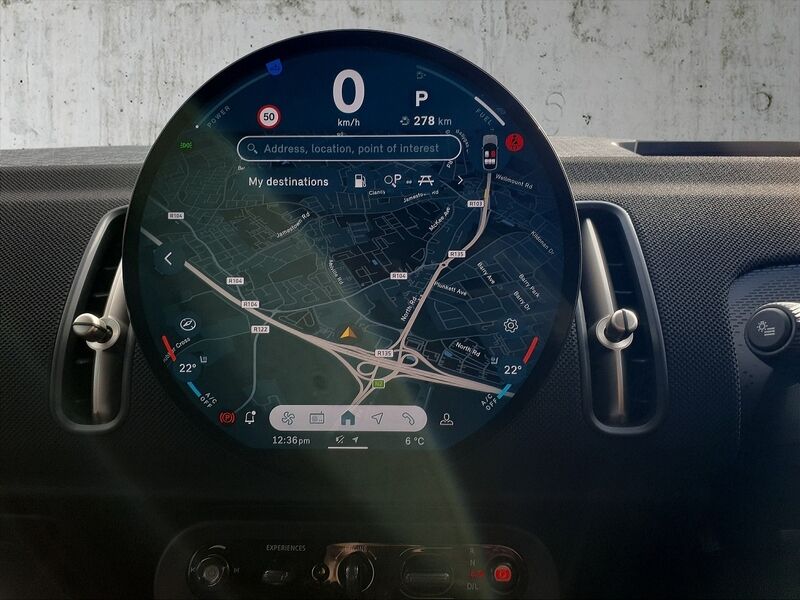 More views of Mini Countryman