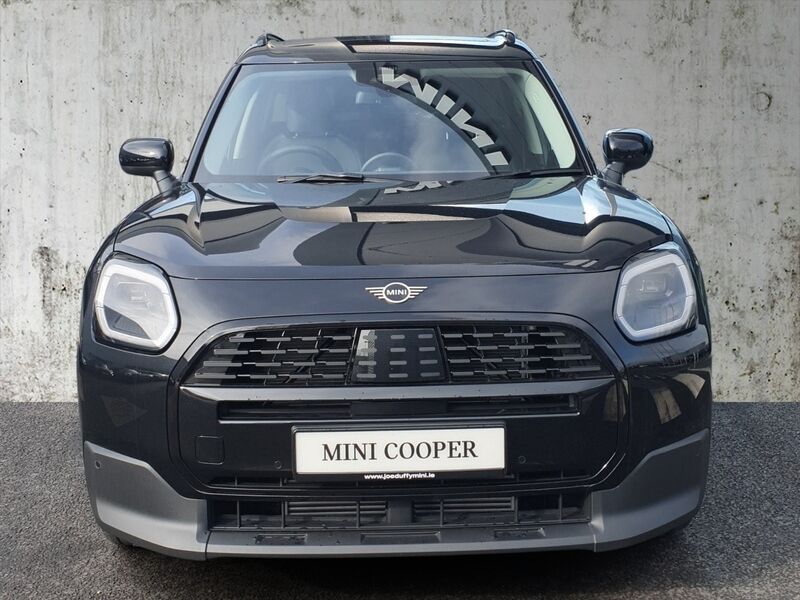 More views of Mini Countryman