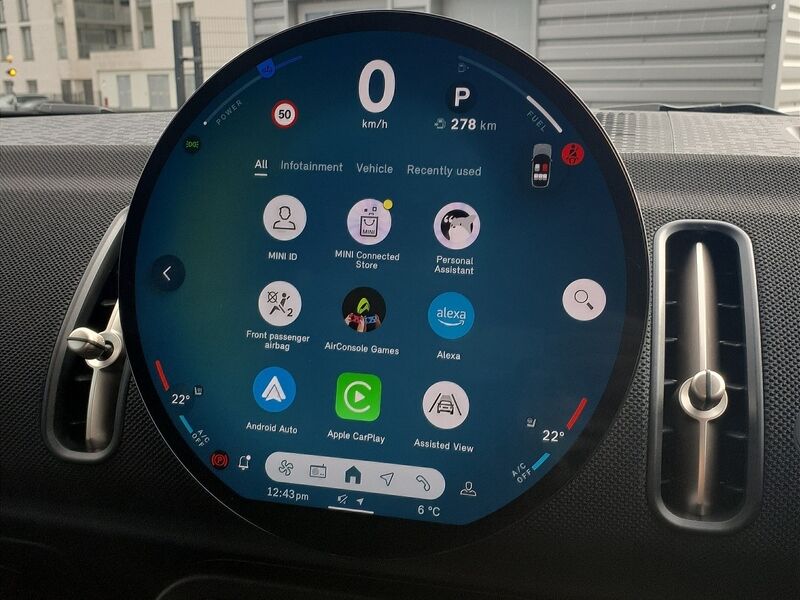 More views of Mini Countryman