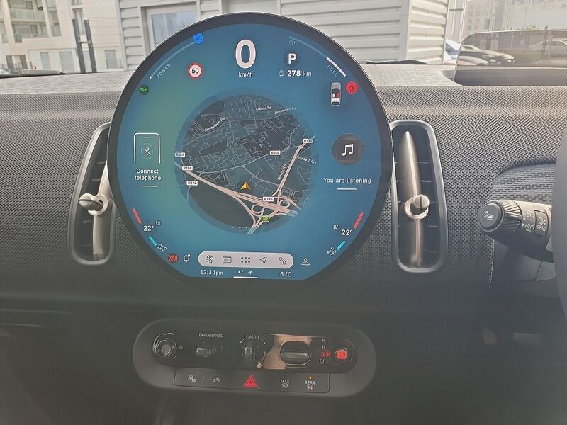 More views of Mini Countryman