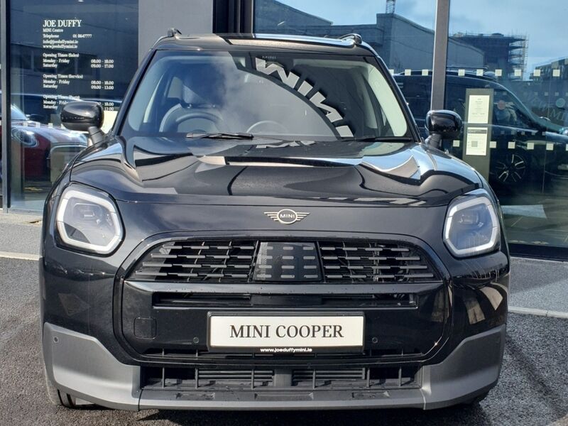 More views of Mini Countryman