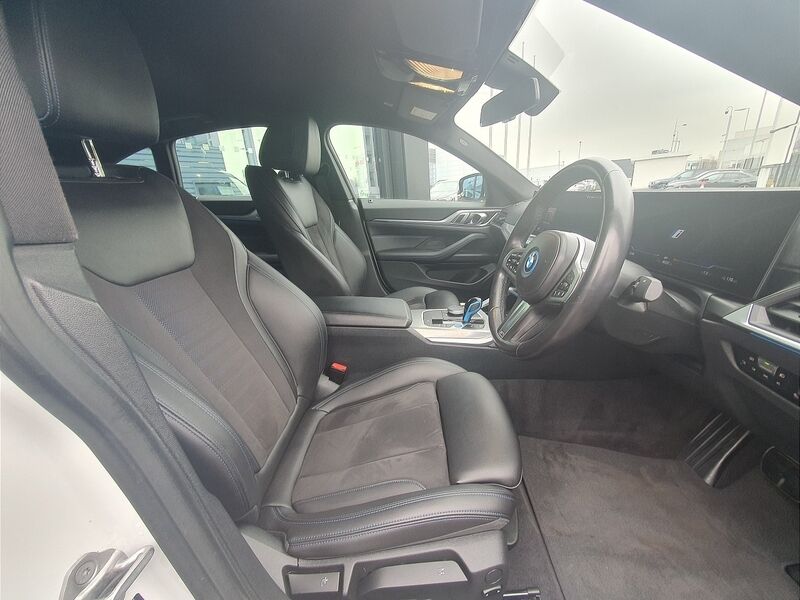 More views of BMW i4