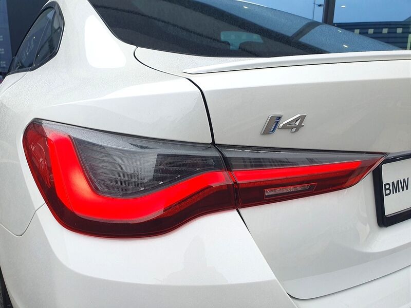 More views of BMW i4