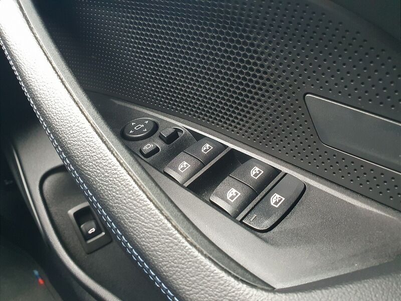 More views of BMW i4