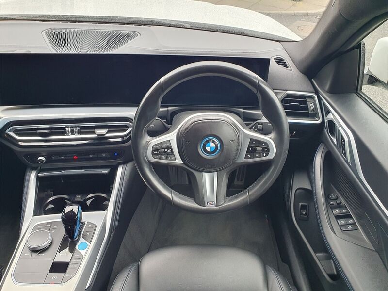 More views of BMW i4