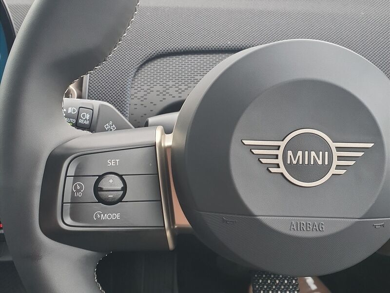 More views of Mini Countryman