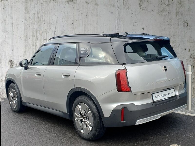 More views of Mini Countryman