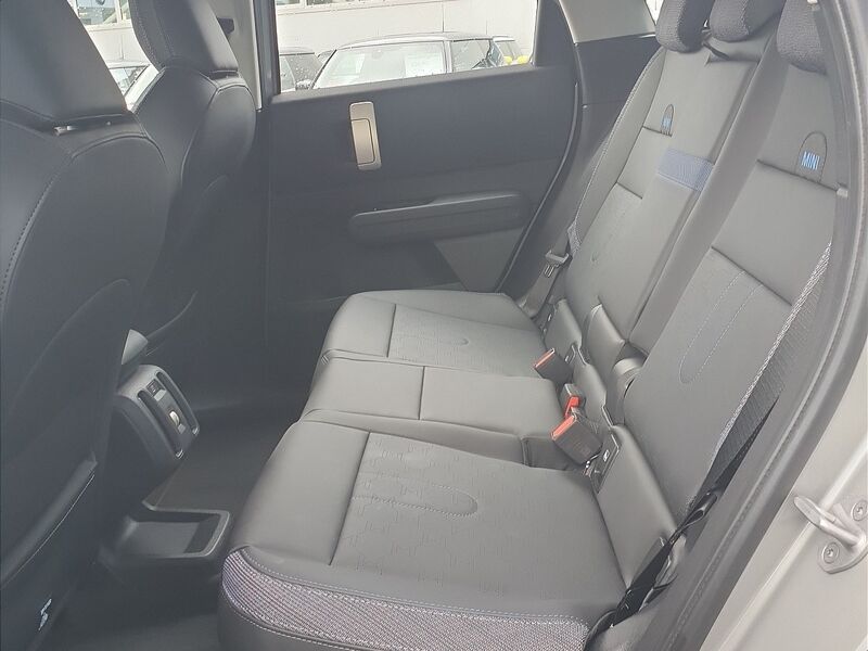 More views of Mini Countryman