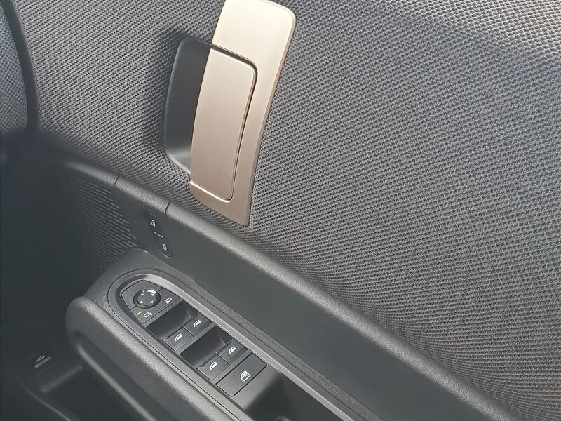 More views of Mini Countryman