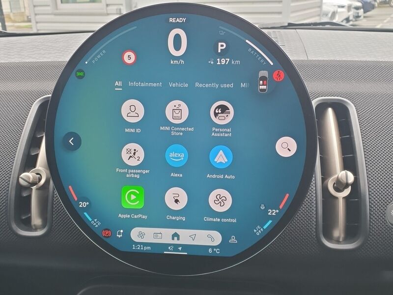 More views of Mini Countryman