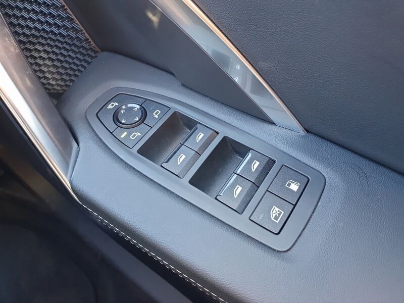 More views of BMW X1