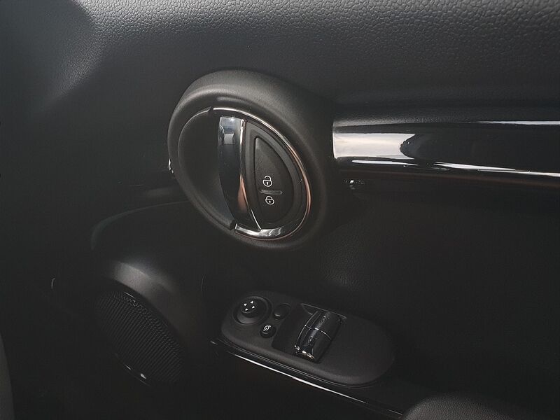 More views of Mini Cooper