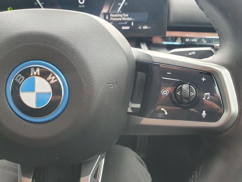 More views of BMW i5