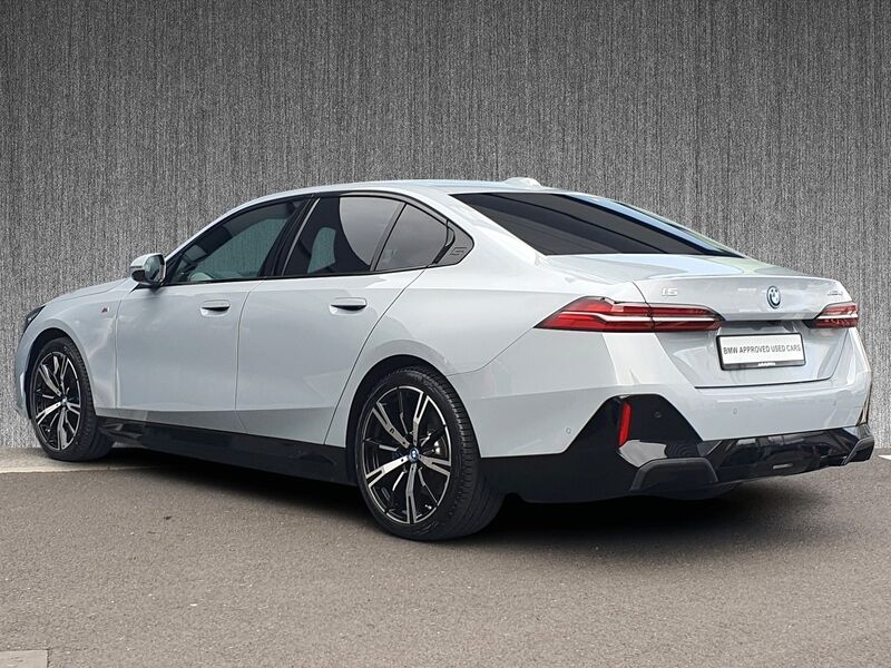 More views of BMW i5