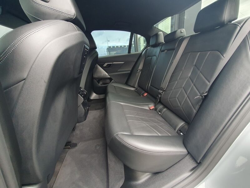 More views of BMW i5