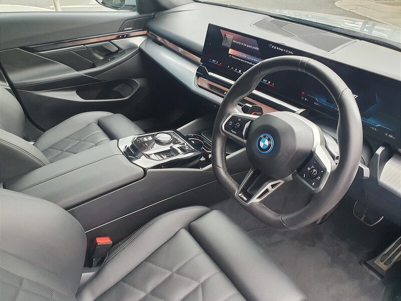 More views of BMW i5