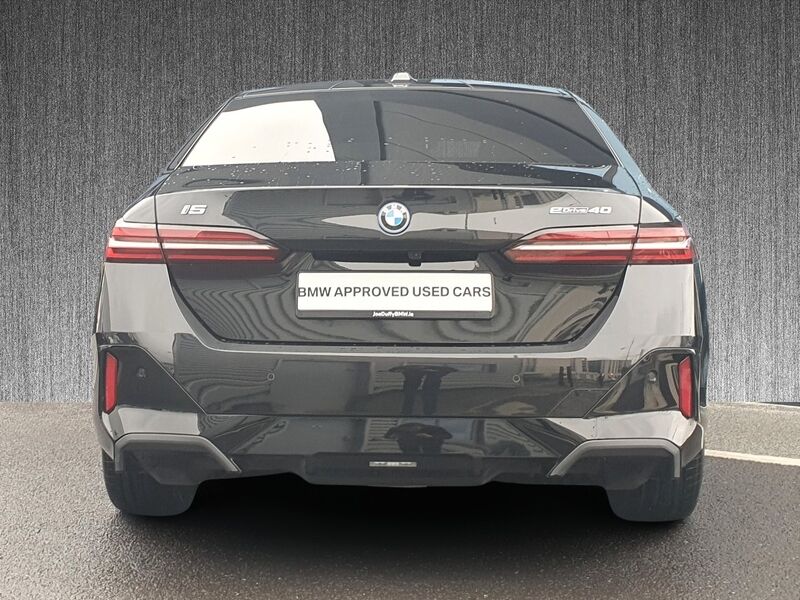 More views of BMW i5