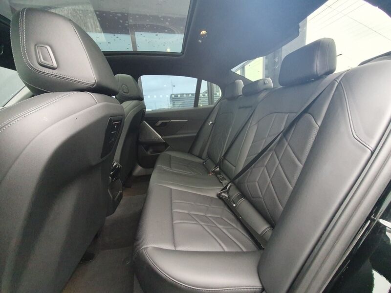 More views of BMW i5