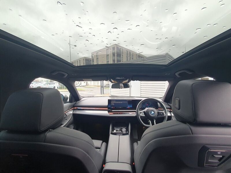 More views of BMW i5