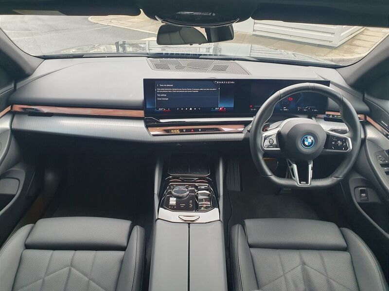 More views of BMW i5
