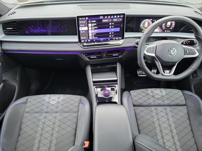 More views of Volkswagen Tayron